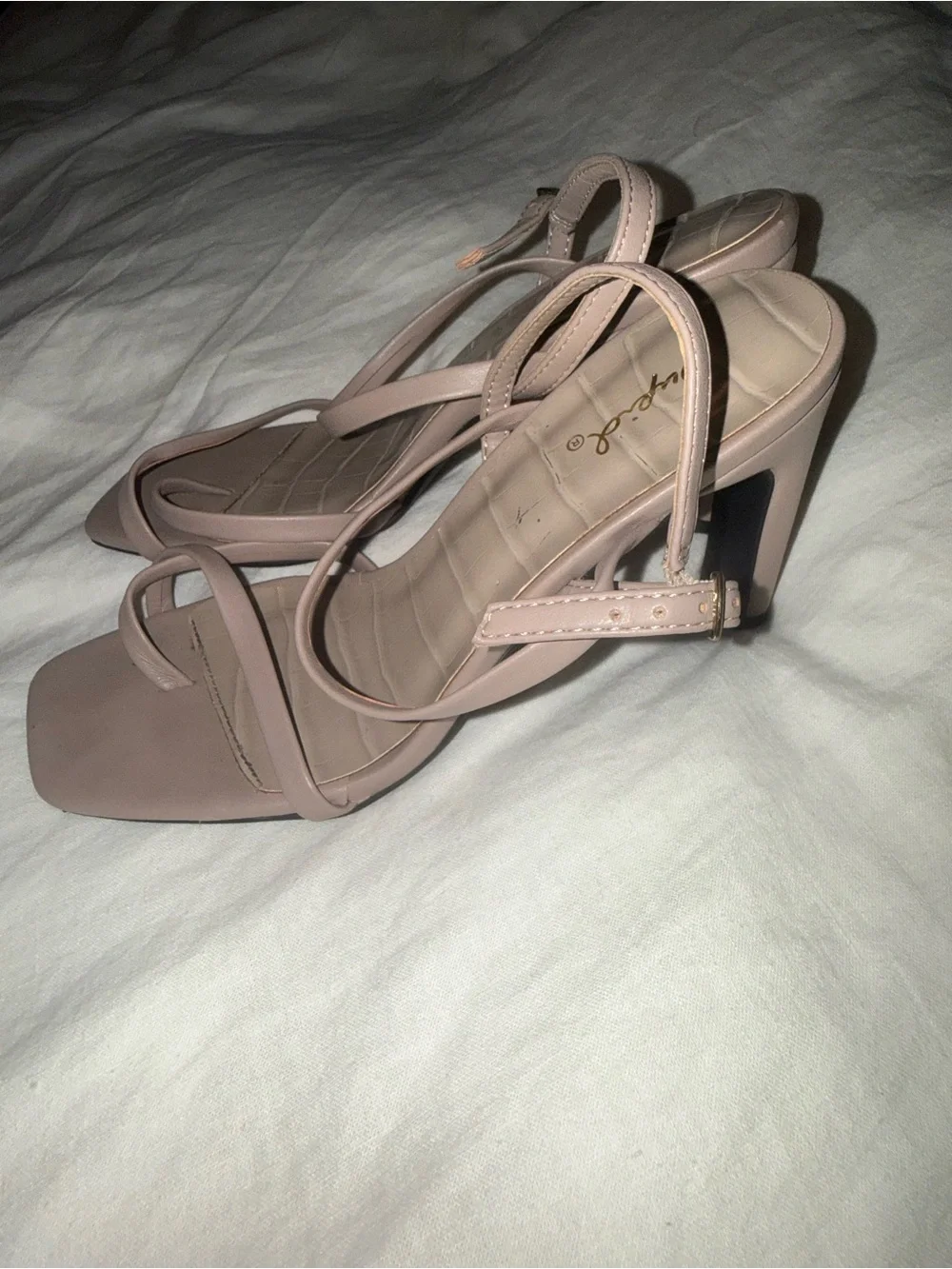 Qupid Mauve Strappy Square-Toe Heeled Sandals - size 6.5